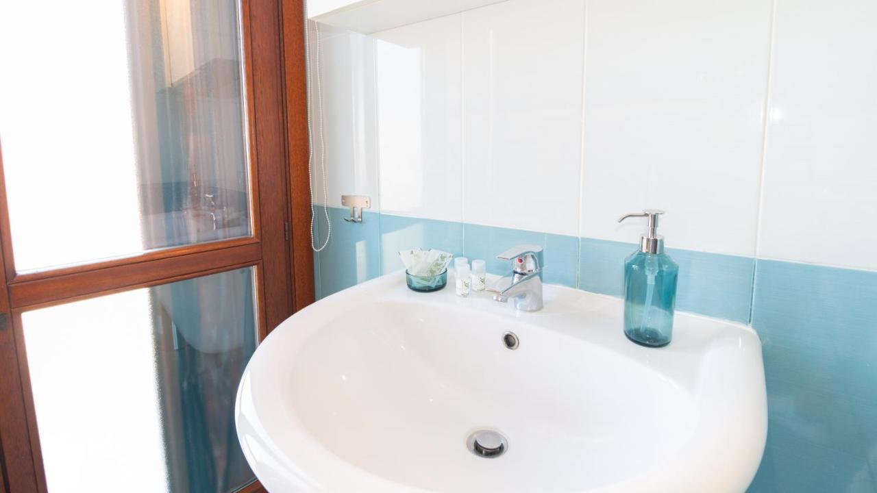 Sardinianworld - Xenia Boutique Tirso Apartment Oristano Bagian luar foto