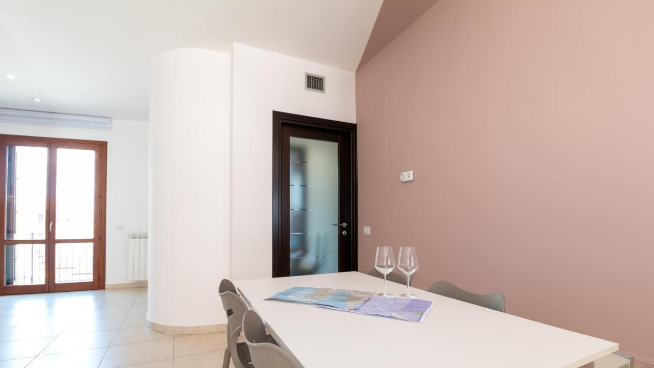 Sardinianworld - Xenia Boutique Tirso Apartment Oristano Bagian luar foto